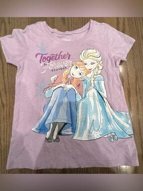 Disney Frozen Girls Purple T-Shirt Size 5T Short Sleeve Graphic Tee